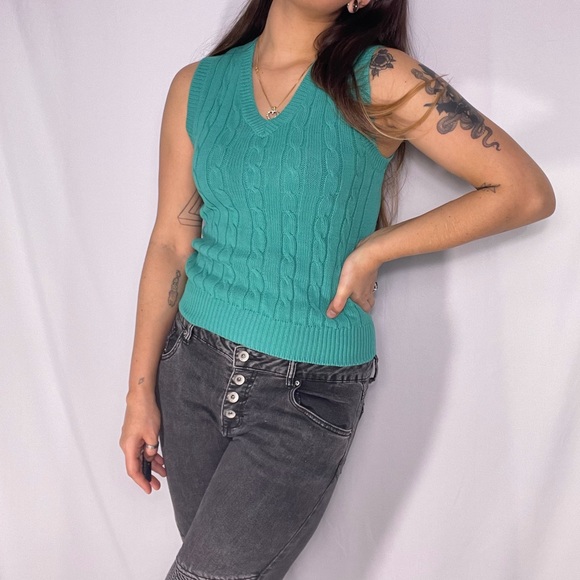 Vintage 80s light blue cable knit cropped 1980s V neck sweater vest Size M - Picture 7 of 11